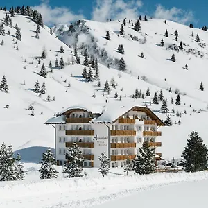 Hotel apartamentowy Sellaronda